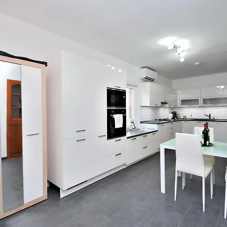 Casa de Férias House Lili Žminj