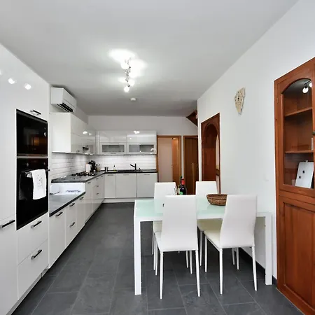 House Lili